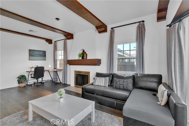 Detail Gallery Image 7 of 26 For 8319 S Van Ness, Inglewood,  CA 90305 - 3 Beds | 2 Baths