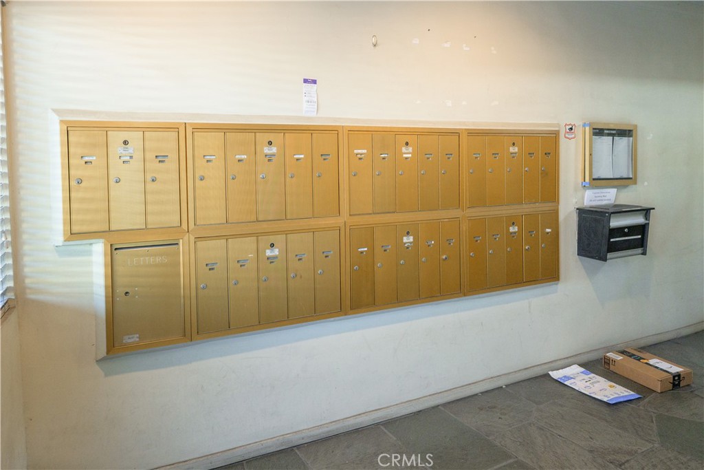 https://media.crmls.org/medias/46d47b02-0ec0-4c47-b59a-b8c9349a421a.jpg?preset=X-Large