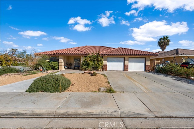 Detail Gallery Image 1 of 38 For 43732 Countryside Dr, Lancaster,  CA 93536 - 3 Beds | 2 Baths