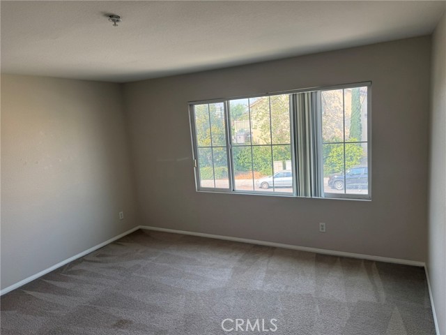 5859 Seminole Way, Fontana CA: https://media.crmls.org/medias/46d53208-64c0-4c8c-9379-be27e945a1e4.jpg