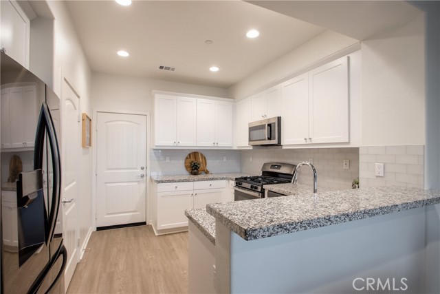 Detail Gallery Image 10 of 51 For 41985 Emelia St #301,  Murrieta,  CA 92562 - 3 Beds | 2/1 Baths