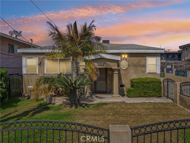 813 W Beach Avenue, Inglewood CA: https://media.crmls.org/medias/46d68ba5-5b36-4fab-823b-4f79dd7ffb36.jpg
