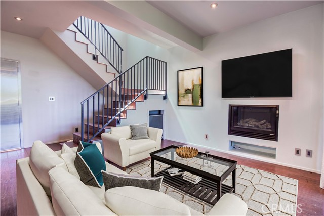 1419 Angelus Avenue, Los Angeles CA: https://media.crmls.org/medias/46d78442-6261-46c8-8eff-aa7866a33321.jpg