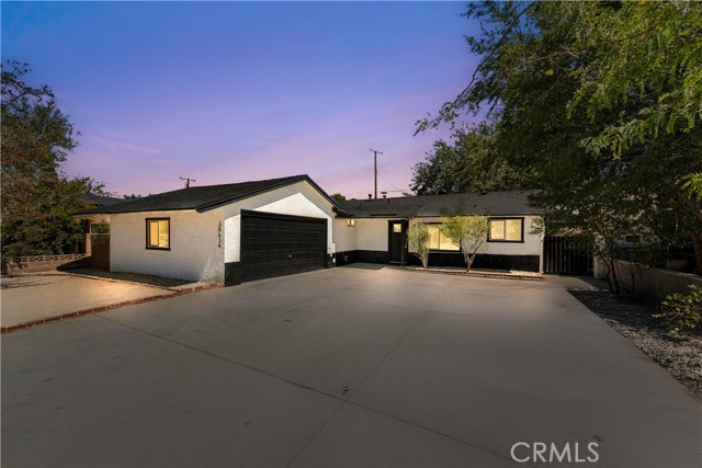 Detail Gallery Image 2 of 40 For 38634 Carolside Ave, Palmdale,  CA 93550 - 4 Beds | 2 Baths