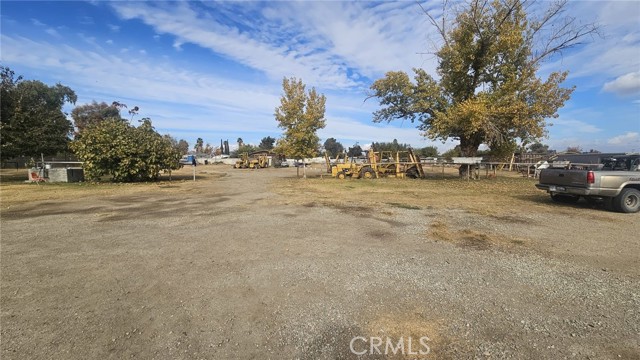 Detail Gallery Image 13 of 13 For 3400 Buttonwood Ave, Bakersfield,  CA 93307 - 3 Beds | 2 Baths