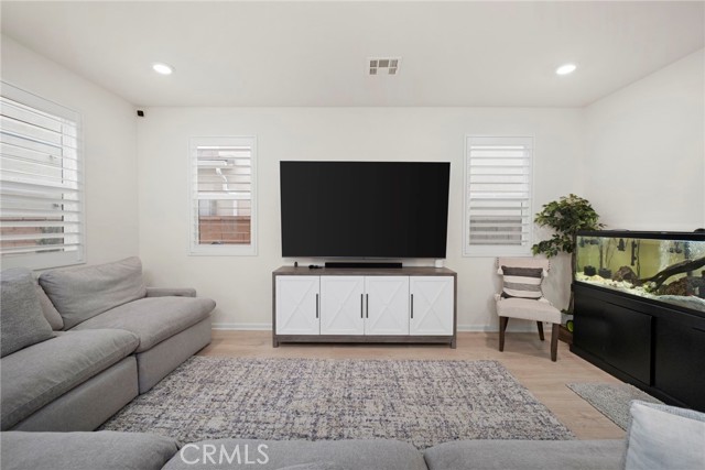 4079 Summer Way, Corona CA: https://media.crmls.org/medias/46d8b8d6-5c8e-4418-84fb-75e5e1f7855e.jpg