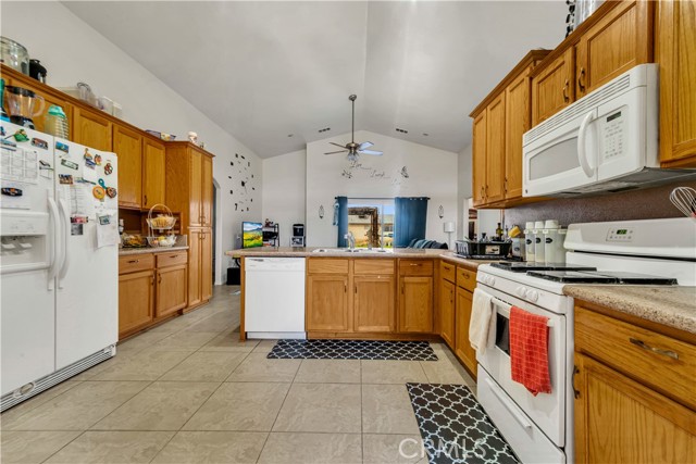 Detail Gallery Image 10 of 35 For 8412 Jimson Ave, California City,  CA 93505 - 3 Beds | 2 Baths