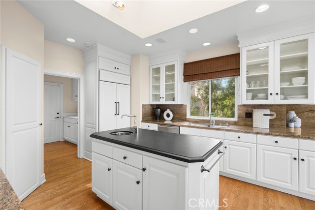 755 Pelican Drive, Laguna Beach CA: https://media.crmls.org/medias/46d93df6-1fe6-4157-9f37-80cec65ded55.jpg