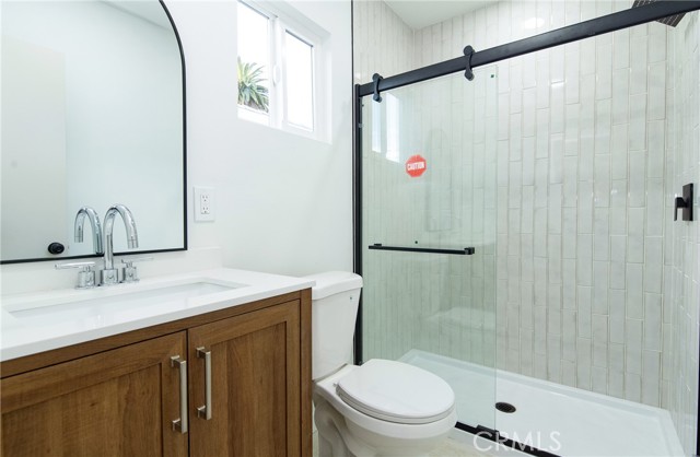 Detail Gallery Image 20 of 30 For 1428 W 89th, Los Angeles,  CA 90047 - 3 Beds | 2 Baths