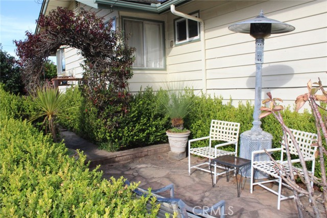 Detail Gallery Image 3 of 41 For 1909 Pineridge, Cambria,  CA 93428 - 2 Beds | 2 Baths