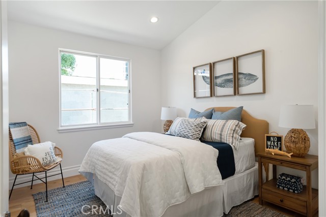 561 33rd Street, Manhattan Beach, California 90266, 5 Bedrooms Bedrooms, ,5 BathroomsBathrooms,Residential,Sold,33rd,SB21226238