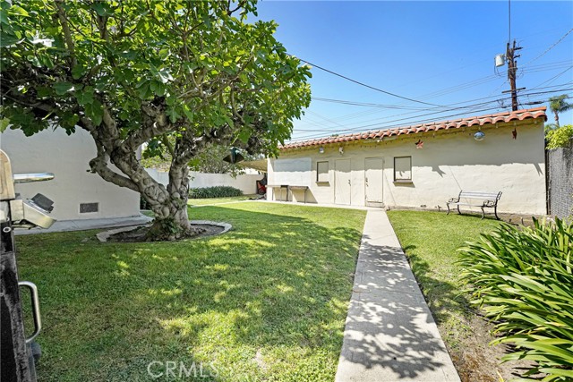 Detail Gallery Image 8 of 9 For 1071 S Crescent Heights Boulevard, Los Angeles,  CA 90035 - – Beds | – Baths