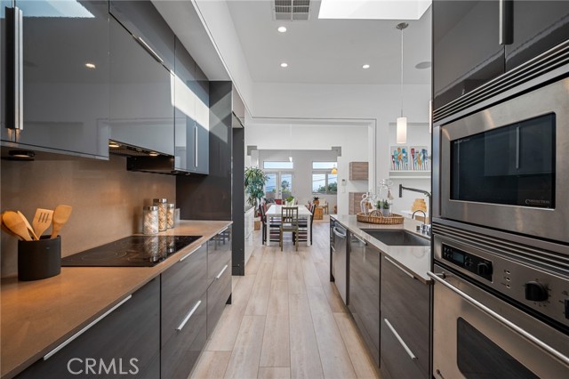 Detail Gallery Image 41 of 72 For 726 W 37th St, San Pedro,  CA 90731 - 5 Beds | 5 Baths