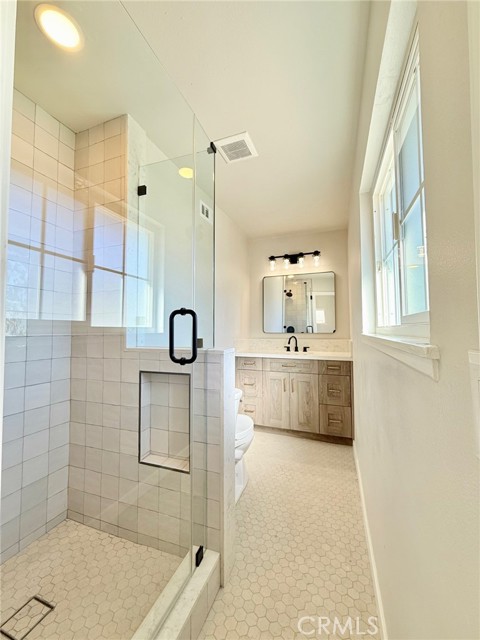 Detail Gallery Image 16 of 27 For 27215 Elias, Saugus,  CA 91350 - 4 Beds | 2 Baths