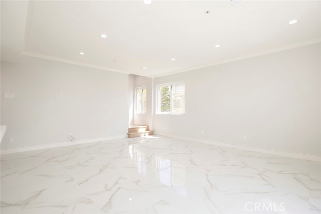 116 W Maple, Glendale CA: https://media.crmls.org/medias/46db264f-fddd-48ca-b039-fb8d37d3c993.jpg