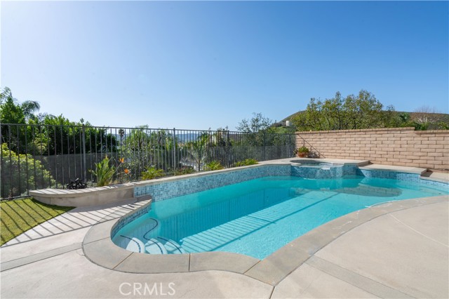 Detail Gallery Image 34 of 39 For 5474 Sunlight, Simi Valley,  CA 93063 - 6 Beds | 4 Baths