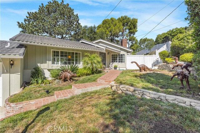 2302 Jayma Lane, La Crescenta CA: https://media.crmls.org/medias/46dce632-a36f-49e6-a8cd-925d42b80847.jpg