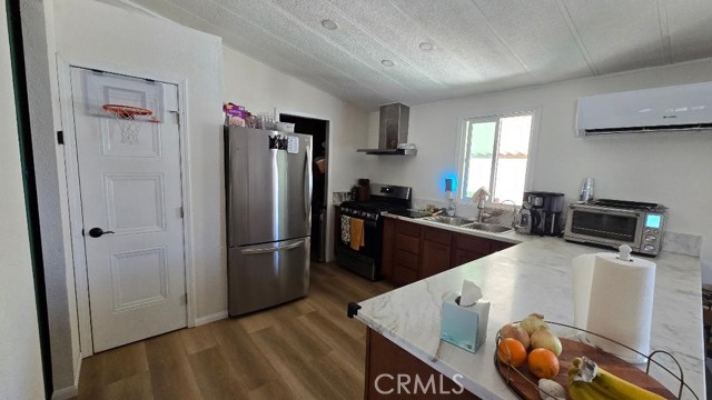 19221 Westlawn Street, Hesperia CA: https://media.crmls.org/medias/46dcf4ea-3e4f-479c-a6e4-6b48fbf0f386.jpg