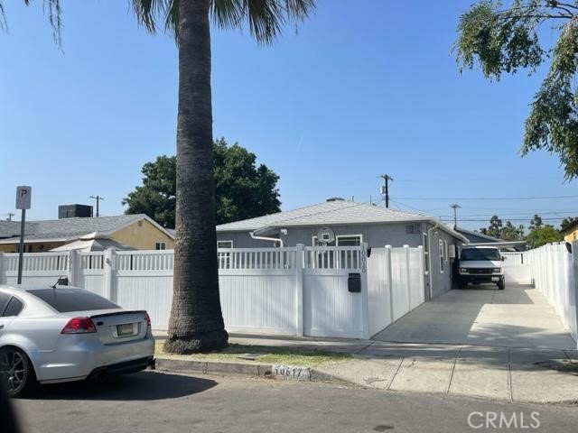10817 Crockett Street, Sun Valley, CA 91352