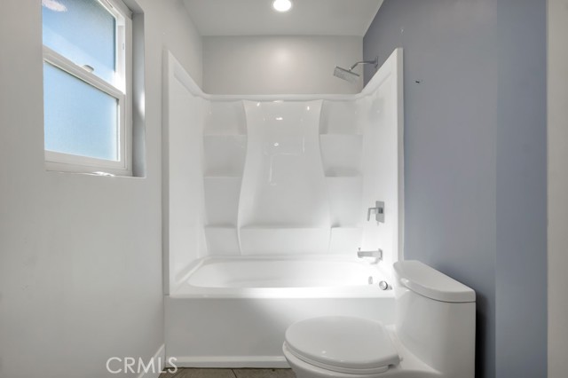 Detail Gallery Image 27 of 53 For 3953 Bon Homme Rd, Calabasas,  CA 91302 - 4 Beds | 3 Baths