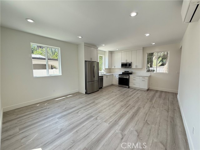 19515 Cantara Street, Reseda CA: https://media.crmls.org/medias/46ddd5fa-7586-4b26-b5fb-0d7bb308908f.jpg