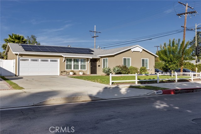 Detail Gallery Image 2 of 36 For 20101 Superior St, Chatsworth,  CA 91311 - 3 Beds | 2 Baths