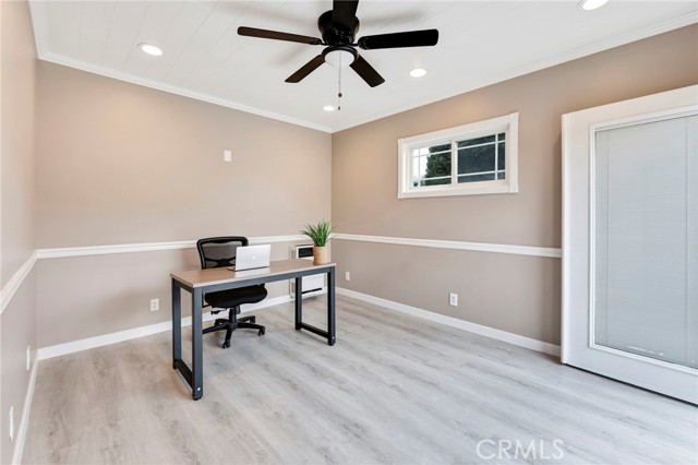 Detail Gallery Image 18 of 44 For 6034 Pepperwood, Lakewood,  CA 90712 - 3 Beds | 2 Baths