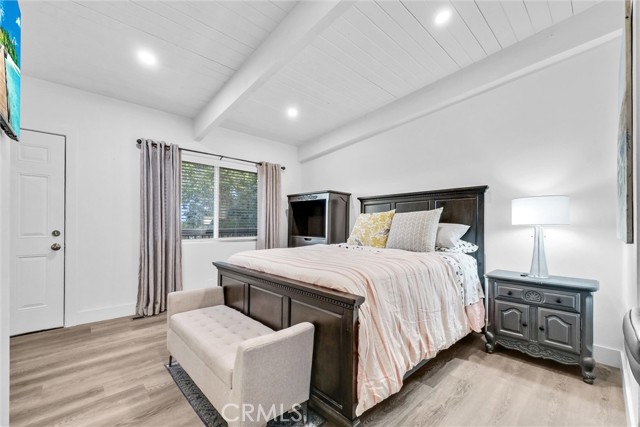 Image 33 of 49 For 2120 Fairview