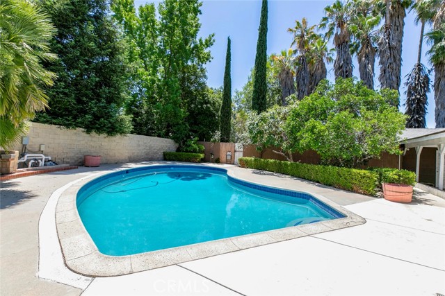 17800 Raymer Street, Sherwood Forest CA: https://media.crmls.org/medias/46e1bbf4-0cea-4b81-9474-9ab2e1228d9b.jpg