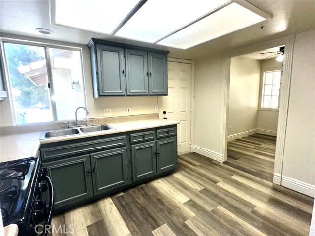 413 E James Street, Rialto CA: https://media.crmls.org/medias/46e23aa1-f7ce-4c2e-b3a0-a8ef3d990aa6.jpg