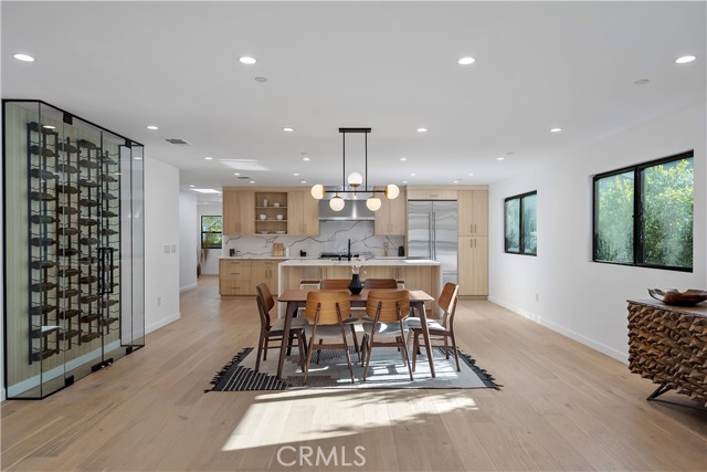 15477 Dickens Street photo 4