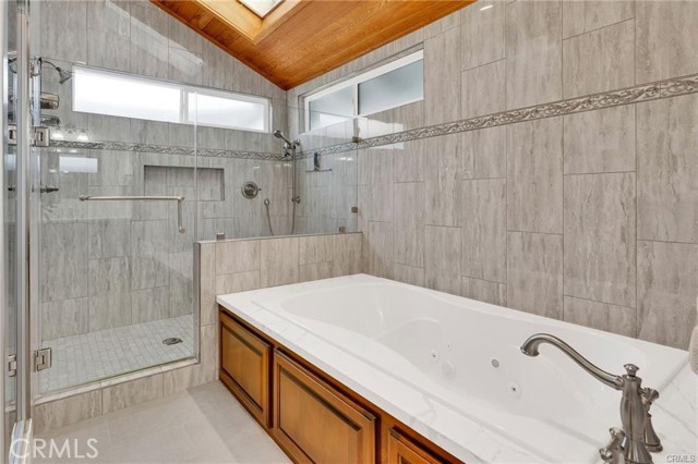 Detail Gallery Image 21 of 73 For 1146 Sandhurst Ln, La Verne,  CA 91750 - 6 Beds | 4 Baths
