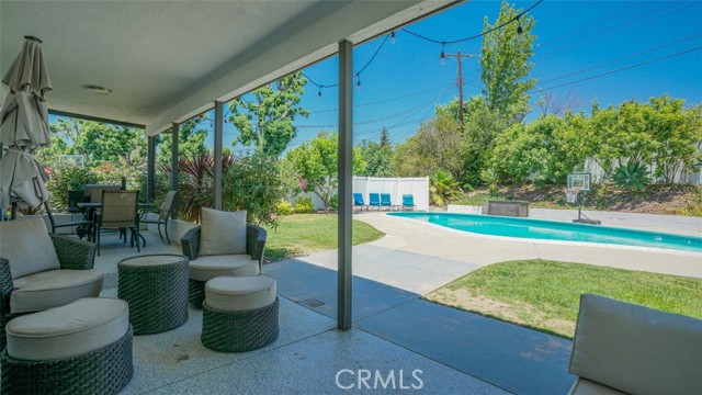 23853 Hatteras Street, Woodland Hills CA: https://media.crmls.org/medias/46e2d0f7-e204-4328-97c2-44738a7f1fb6.jpg