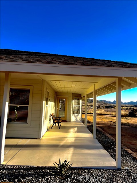 Detail Gallery Image 9 of 21 For 53087 Pipes Canyon Rd, Pioneertown,  CA 92268 - 5 Beds | 3 Baths