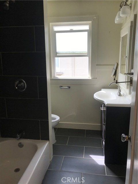 254 E Glenarm Street, Pasadena CA: https://media.crmls.org/medias/46e3e5e4-6dac-4133-bffe-4adcf0d34889.jpg