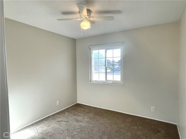 14332 Thunderbird Circle, Huntington Beach CA: https://media.crmls.org/medias/46e460ad-9ddd-4c18-802b-2f9c1cb834bb.jpg