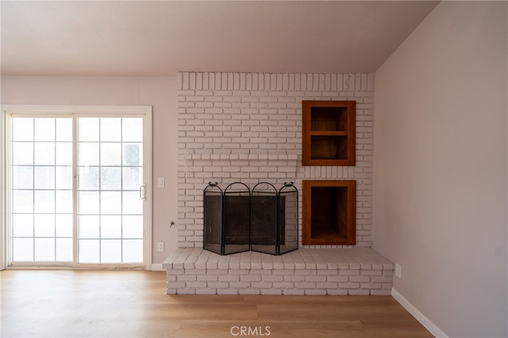 https://media.crmls.org/medias/46e4a966-f428-476b-84ca-434b032bc140.jpg?preset=X-Large