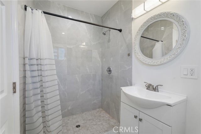 Detail Gallery Image 21 of 41 For 12317 Roscoe, Sun Valley,  CA 91352 - 3 Beds | 2 Baths