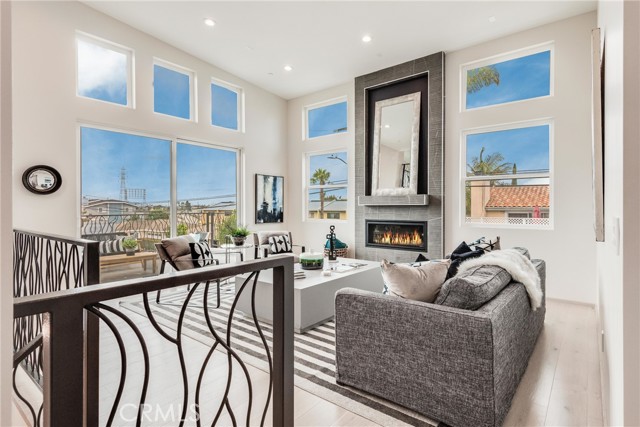 2601 Ruhland Avenue, Redondo Beach, California 90278, 5 Bedrooms Bedrooms, ,6 BathroomsBathrooms,Residential,Sold,Ruhland,SB22076480