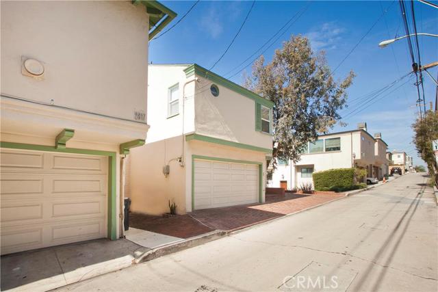 2817 Crest Drive, Manhattan Beach, California 90266, ,Residential Income,Sold,Crest,SB16092413