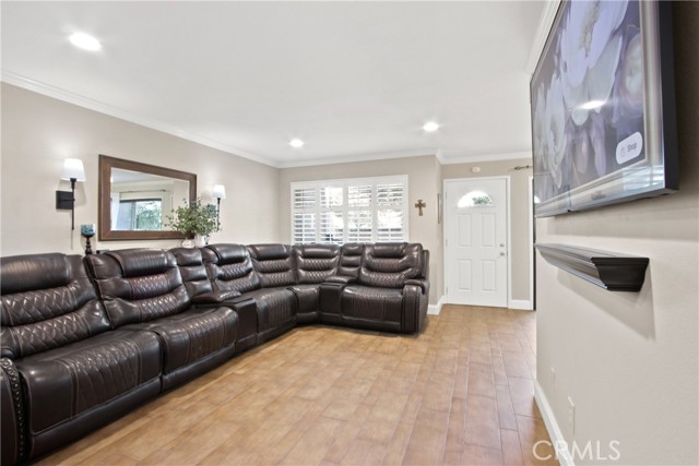 Detail Gallery Image 14 of 32 For 17844 Beard Ln, Huntington Beach,  CA 92647 - 3 Beds | 1/1 Baths