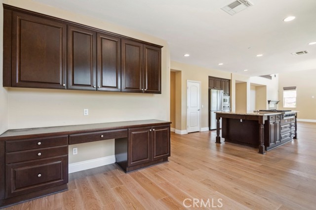 4224 Oliphant Court, Riverside CA: https://media.crmls.org/medias/46e6527b-78b8-48dd-b562-c2d4537e3d03.jpg