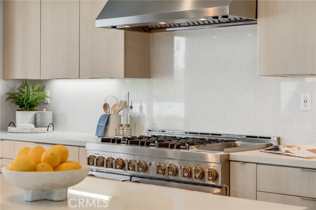 211 Wild Flower, Lake Forest CA: https://media.crmls.org/medias/46e65d0f-ae40-40c2-a055-d6b26bd4fc92.jpg