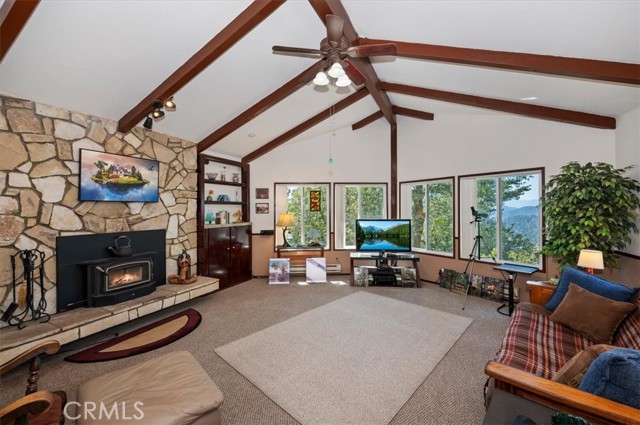 815 Chamois, Crestline, CA 92325