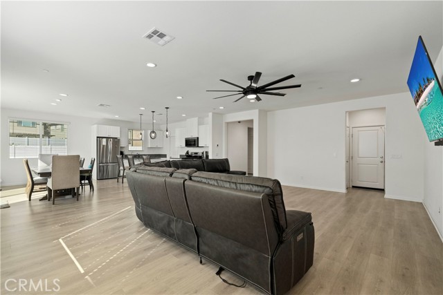 Detail Gallery Image 12 of 40 For 36300 Firelight Cir, Wildomar,  CA 92595 - 4 Beds | 3 Baths