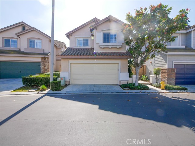 Detail Gallery Image 2 of 34 For 1064 Moreno Way, Placentia,  CA 92870 - 3 Beds | 2/1 Baths