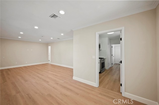 13358 Blythe Street, North Hollywood CA: https://media.crmls.org/medias/46e7661b-bfaf-4cc7-9f85-f7aea85f5c1b.jpg