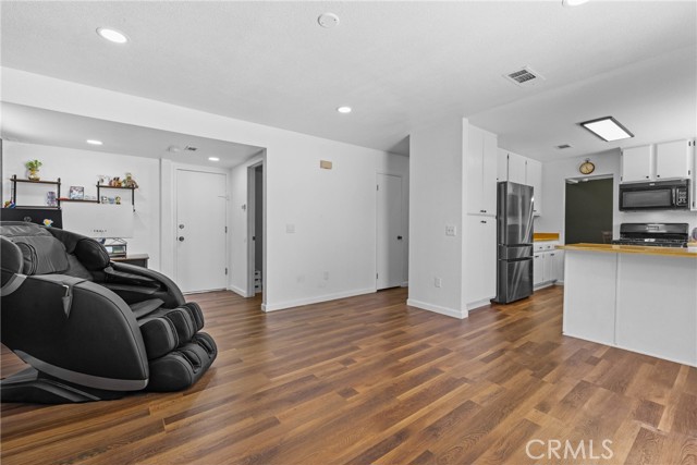 Detail Gallery Image 14 of 38 For 1375 Western Village Dr, San Jacinto,  CA 92583 - 3 Beds | 2/1 Baths