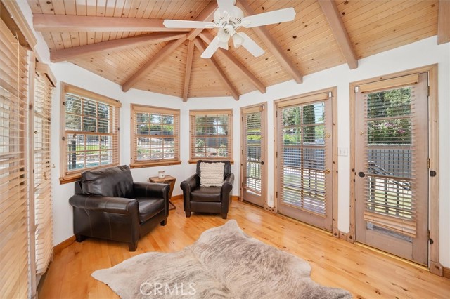 922 Carefree Drive, Simi Valley CA: https://media.crmls.org/medias/46e7f304-d483-4473-b41a-63318f62ecbc.jpg