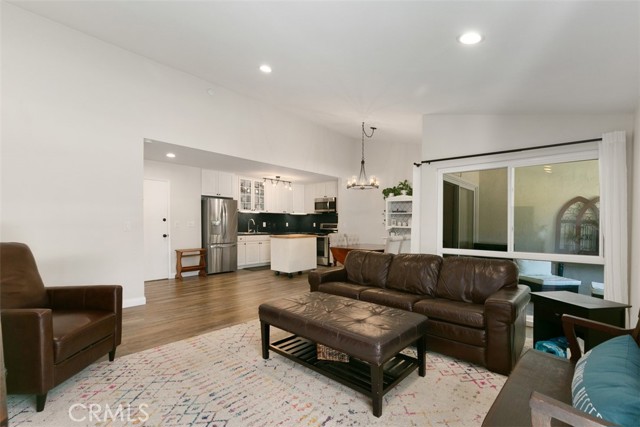 802 Camino Real, Redondo Beach, California 90277, 3 Bedrooms Bedrooms, ,2 BathroomsBathrooms,Residential,Sold,Camino Real,OC22093224